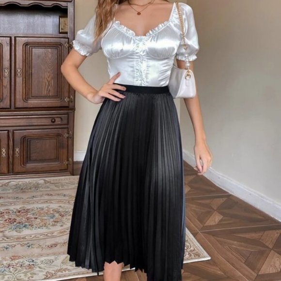 black Pleated Satin  Midi Skirt Evening classy chic - Picture 1 of 6